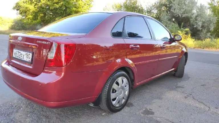 Продам chevrolet лачетти 1.6 год 2007 в отличном состоянии, пробег 168000 по кузову без гнили ржавчины без вмятин, без дтп все герметики завод, мотор работает ровно без побочных звуков, без потёков тяга отличная, масло не берёт, все расходники заменены грм масло помпа ролики, ходовая часть отличная, кпп работает без нареканий, по электрике работает всё отлично, комплектация четыре стеклоподъёмника кондиционер подушки безопасности гур электрозеркала подогрев зеркал и сидений корректор фар музыка парктроник abs туманки led управление на руле, бортовой компьютер, центральный замок сигнализация, (я хозяин авто, документы полный порядок, цена 585 тысяч рублей доп инфо по телефону +7949-043-45-32 +7949-043-45-31 +7949-459-18-04 +79614115504телег+вацап
📞 Звоните: +7(949)0434532 - фотография - 4
