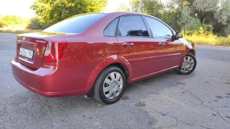 Продам chevrolet лачетти 1.6 год 2007 в отличном состоянии, пробег 168000 по кузову без гнили ржавчины без вмятин, без дтп все герметики завод, мотор работает ровно без побочных звуков, без потёков тяга отличная, масло не берёт, все расходники заменены грм масло помпа ролики, ходовая часть отличная, кпп работает без нареканий, по электрике работает всё отлично, комплектация четыре стеклоподъёмника кондиционер подушки безопасности гур электрозеркала подогрев зеркал и сидений корректор фар музыка парктроник abs туманки led управление на руле, бортовой компьютер, центральный замок сигнализация, (я хозяин авто, документы полный порядок, цена 585 тысяч рублей доп инфо по телефону +7949-043-45-32 +7949-043-45-31 +7949-459-18-04 +79614115504телег+вацап
📞 Звоните: +7(949)0434532 - фотография - 8