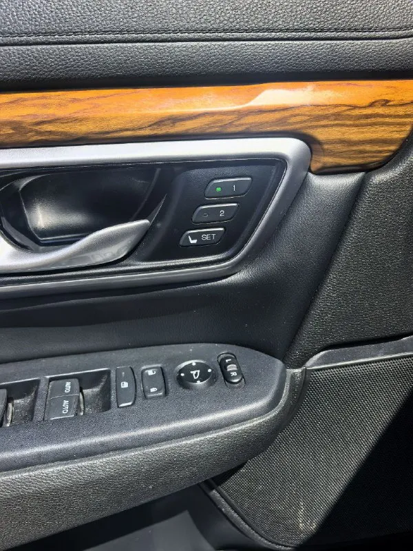 Honda  cr-v 2021г рестайлинг

✅ Машина в идеальном состоянии, любые проверки

✅Пробег 60 000 км
✅ 2Hkrw1h85mh428998
✅ Двигатель 1.5 бензин турбо
✅ Коробка -вариатор
Автомобиль полностью обслужен
Цвет серый.
190 Л. С
Расход: город 8л
По трассе 6 л.
Максимальная комплектация
Очень динамичный автомобиль
2 Ключа,
Apple car play/ android avto

Не одна деталь не крашена
Стекла все оригинальные
Безопасность вся целая

Интерьер
Темный
Натуральная кожа
Люк

Комфорт
Автозапуск двигателя
Круиз-контроль
Управление мультимедиа с руля, электропривод багажника, русифицирована.

Обогрев
Сидений
Лобового стекла
Зеркал

Климат контроль
Машина приехала из сша в
Августе 2024 г
Готова к переоформлению
2 Машина в семье

Цена : 2 890 000
Разумный торг

+7 949 628 17 60 - фотография - 8