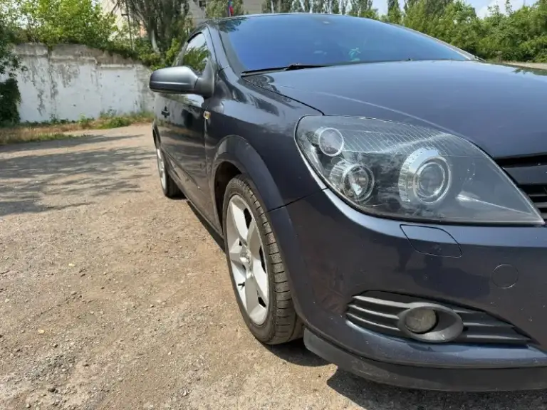 Собственник 1,5 года
Продам opel астра gtc 2008.
Полноценный автомат 1,8.
Вся история зеленая, отчет скину✅
В одном окрасе, крашен только капот от сколов(кузов оцинкован)
Комплектация cosmo
Техническое состояние, готов на любые проверки, на любом сто за авто не стыдно. Масло каждые 5 тысяч
Без дтп
Круиз, климат
Фары в броне пленке, есть автозапуск, сигнализация, в машине работает все от лампочек до кондиционера.
Прошита евро2
Все динамики новые, разведена проводка на музыку все грамотно.
Продаю с оформлением, в гаи.
720000Т. Р +79496371326
Торг только реальному покупателю.
📞 Звоните: +7(949)6371326 - фотография - 2