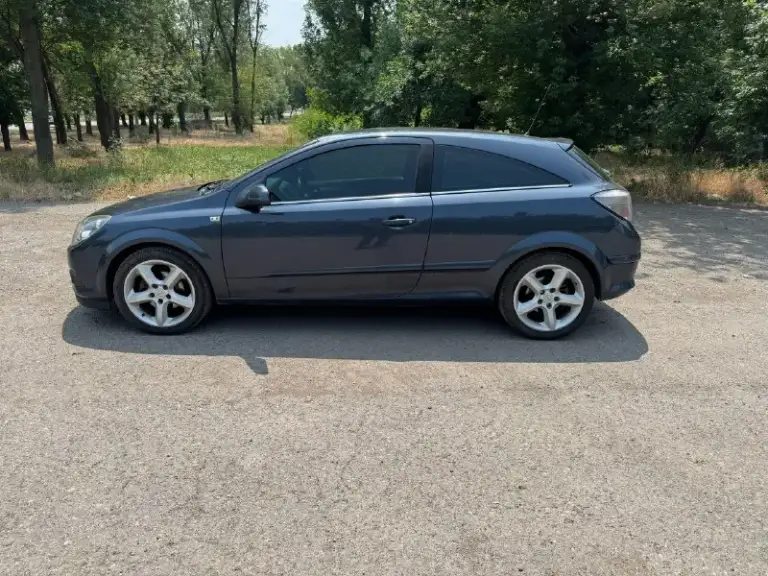 Собственник 1,5 года
Продам opel астра gtc 2008.
Полноценный автомат 1,8.
Вся история зеленая, отчет скину✅
В одном окрасе, крашен только капот от сколов(кузов оцинкован)
Комплектация cosmo
Техническое состояние, готов на любые проверки, на любом сто за авто не стыдно. Масло каждые 5 тысяч
Без дтп
Круиз, климат
Фары в броне пленке, есть автозапуск, сигнализация, в машине работает все от лампочек до кондиционера.
Прошита евро2
Все динамики новые, разведена проводка на музыку все грамотно.
Продаю с оформлением, в гаи.
720000Т. Р +79496371326
Торг только реальному покупателю.
📞 Звоните: +7(949)6371326 - фотография - 6