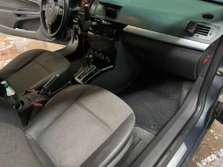Собственник 1,5 года
Продам opel астра gtc 2008.
Полноценный автомат 1,8.
Вся история зеленая, отчет скину✅
В одном окрасе, крашен только капот от сколов(кузов оцинкован)
Комплектация cosmo
Техническое состояние, готов на любые проверки, на любом сто за авто не стыдно. Масло каждые 5 тысяч
Без дтп
Круиз, климат
Фары в броне пленке, есть автозапуск, сигнализация, в машине работает все от лампочек до кондиционера.
Прошита евро2
Все динамики новые, разведена проводка на музыку все грамотно.
Продаю с оформлением, в гаи.
720000Т. Р +79496371326
Торг только реальному покупателю.
📞 Звоните: +7(949)6371326 - фотография - 8