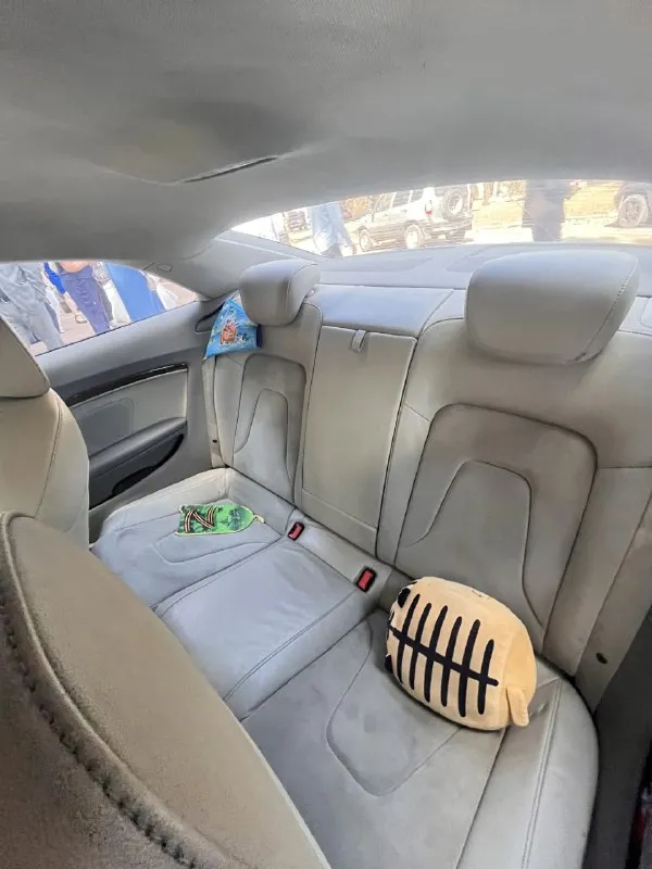 Продаю audi а5 8т 3.0 tdi quattro 2008год
Масло не ест
0-100 5.5 Сек
Коробка zf автомат ( не робот, не вариатор)
Ходовка хорошая
Двигатель в отличном состоянии
По кузову требуется приложить руку
В комплекте зимняя резина (липучка), лето континенталь контакт 6
Пробег 278тысяч
1 200 000 Р торг.
Посмотреть можно в г. Енакиево
+79495598808 Иван
📞 Звоните: +7(949)5598808 - фотография - 9