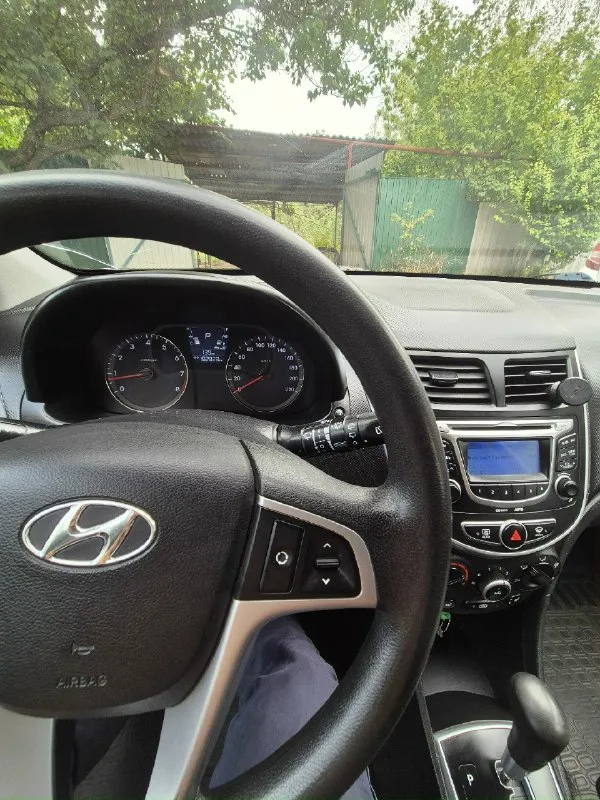 Продаю hyundai solaris 2011 год ‼родной ️пробег 183000 км подтверждено автотекой‼️️ по тех части на 5+ двигатель 1.6 (цепной) работает как часики. Тяга отличная. Расход в среднем 7-8 литров кпп - самый надежный автомат(без пинков и вылетов) в такси и прочих организациях некогда не работал(100%) хорошая комплектация :мульти руль, кондиционер,4 эсп, подогревы передних сидений, туманки, эл. Зеркала.2 ключа и 2 брелка сигнализация шерхан масло менялось каждые 6 000 км (от замены до замены не грамма не берет) салон в отличном состоянии. Ходовая часть на отлично, не чего не гремит и не скрипит. Любые проверки с вашей стороны только приветствуются. ‼️цена 780тыс обоснованый торг только у капота(по телефону не торгуюсь) тел +7 949 355 41 74
📞 Звоните: +7(949)3554174 - фотография - 9