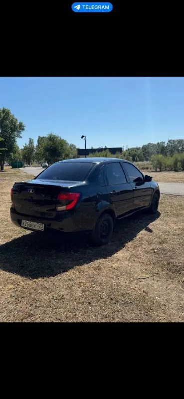 Продам ладу гранту, 2015г 🔥220 пробег родной, 8 клапанный двигатель 1.6 авто в достойном состоянии без вложений техник отличная, двигатель коробка ходовая вся перебрана, стоит не плохая музыка, юридически авто кристально чистая !звоните пишите в любое время, так же можно обмен +79495565482 срочно 🚨 срочно 🚨 цена 355 тысяч - фотография - 4
