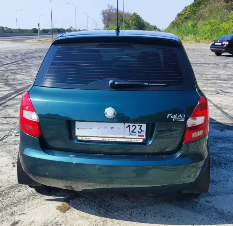Продам skoda fabia 2007г. В 1.6 автомат, 220т. Км родного пробега, птс оригинал, сборка чехия, автомобиль без дтп, в заводском окрасе, без рыжиков и гнили, машина южная, двигатель масло не ест, не дымит, ошибок нет, акпп 6ст aisin, ходовая не стучит, 2 комплекта резины, кондиционер работает, печка греет, подогрев сидений, вложений не требует. Автотеку предоставлю. Любые проверки за ваш счёт приветствуются. Документы чистые, оформление в мрэо. Осмотр донецк. Пригоню в ваш город по договоренности.
Цена 690т. Руб торг
+79493790571 - фотография - 7