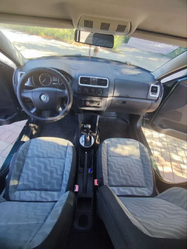 Продам skoda fabia 2007г. В 1.6 автомат, 220т. Км родного пробега, птс оригинал, сборка чехия, автомобиль без дтп, в заводском окрасе, без рыжиков и гнили, машина южная, двигатель масло не ест, не дымит, ошибок нет, акпп 6ст aisin, ходовая не стучит, 2 комплекта резины, кондиционер работает, печка греет, подогрев сидений, вложений не требует. Автотеку предоставлю. Любые проверки за ваш счёт приветствуются. Документы чистые, оформление в мрэо. Осмотр донецк. Пригоню в ваш город по договоренности.
Цена 690т. Руб торг
+79493790571 - фотография - 9