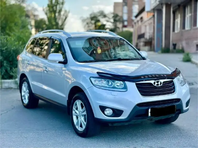Hyundai santa fe
2011Г бензин 2.4
😀😄😘😉🙂😀😘
Автомобиль в хорошем состоянии не каких вложений не требует!
В максимальной комплектации!
Старт/стоп,
Без ключевой доступ,
Монитор,
Камера заднего вида,
Партроник,
Салон кожа,
Подогрев сидений,
Климат контроль,
Круиз контроль,
Электро регулировка сидений,
И многое другое ….
Два ключа,
С документами полный порядок!!
Переоформление в мрэо!
Цена 1.345₽
▶️Смотреть больше фото◀️
📞 Звоните: +7(949)4681080 - фотография - 1
