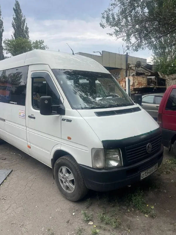 Продам фольцваген lt 2002 года двигатель 2,5 tdi цепь масло не берет !!! Боковая дверь электропривод, состояние сел поехал ! Продажа от ненадобности  1🍋200 руб. +79497048102 - фотография - 1