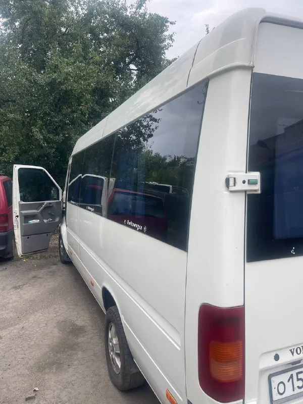 Продам фольцваген lt 2002 года двигатель 2,5 tdi цепь масло не берет !!! Боковая дверь электропривод, состояние сел поехал ! Продажа от ненадобности  1🍋200 руб. +79497048102 - фотография - 5