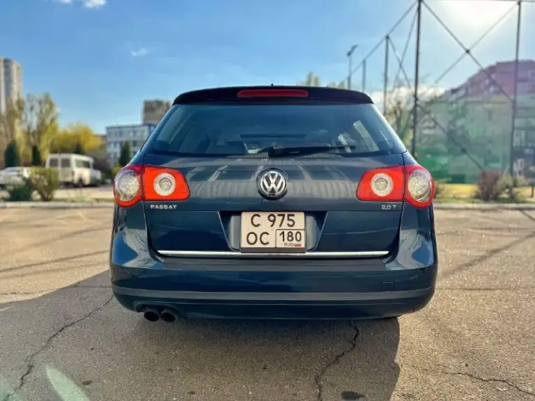 Volkswagen passat b6 (2007) 2.0 tfsi акпп 200 л. С. | 9 500 usd

Комфортное и вместительное авто, пригнано из америки в 2017 году, в редком сочетании надёжного мотора и кузова, в хорошем, ухоженном состоянии.

Vin-код: wvwtk73c57e218244
Пробег: 205 000 км

По кузову авто не битое, не гнилое, но не идеальное, по лкп есть моменты, поэтому цена ниже рыночной. По ходовой всё нормально.

В салоне не курили. Вовремя менялось масло, фильтры и прочие расходники. Резина хорошая, лето + зима. Диски 205/55 r16.

Богатая комплектация: полный рабочий электро-пакет, раздельный климат-контроль, эл. Люк/стёкла/зеркала, эл. Регулировка сидений с памятью, подогрев сидений/лобового стекла, все заводские стёкла (лобовое целое), салон кожа, датчик света/дождя, регулировка мульти-руля, ручник держит, подушки безопасности все на месте, 2 ключа, современная/сенсорная мультимедиа, хороший свет/линзовая оптика, имеется даже сервисная книжка, ещё с заводскими отметками, и много ещё чего

Цена: 750руб. , без торга.
+79493418803
Донецк - фотография - 2