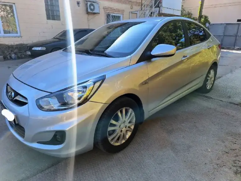🤟 Hyundai solaris
🏢Город: мариуполь
📅Год выпуска: 2011
🧾Пробег: 216021 км.
⚙Двигатель: 1.4
⛽Топливо: бензин
⚙Кпп: механика

📞 Телефон: +79494573198

Solaris зарекомендовал себя на российском рынке как универсальный и надежный автомобиль для тех, кому важны экономичность, надёжность, комфорт.
🟢 Я владелец
🟢 Салон в идеале
🟢 Техническая часть 🔥
🟢 Оригинальный пробег.

Замечательная комплектация:
Механическая коробка передач, ️кондиционер️, кожаный мульти-руль, подогрев передних сидений, полный электропакет, птф, abs, airbag, гидроусилитель руля, бортовой компьютер, мультимедиа система с планшетом, usb, регулировка руля по высоте, электро привод зеркал, электро стекло подъёмники(передние и задние),
Два ключа и т. Д.
🤟Экономичный, резвый автомобиль. 🤟
💰Цена: ️835000 руб. Торг у авто

📞 Телефон: +79494573198 - фотография - 4