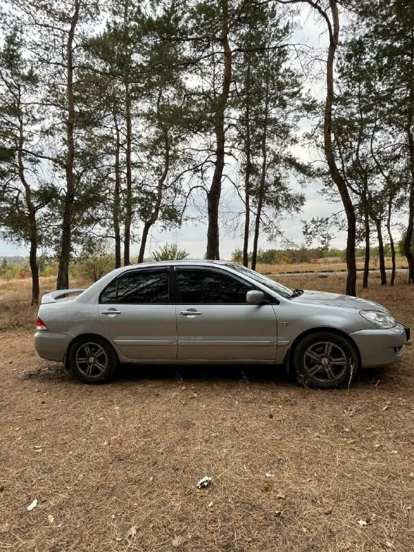 Продажа mitsubishi lancer в макеевке
Mitsubishi lancer, 2008 год
Двигатель: бензин; газ, 1,6 л
Трансмиссия: автомат
Привод: передний
Тип кузова: седан
Пробег: 165000
Руль: левый
450 000 Руб. Торг.
Продается митсубиси лансер 2008 года выпуска.
Японская сборка, в нормальном техническом состоянии. Не битый, крашенных деталей нет.
Коробка и двигатель без нареканий.
Резина в подарок. Подогрев передних сидений, кондиционер, сигнализация а/з
Номер телефона: ульяна +79494076125
+79494076631 Алена - фотография - 5
