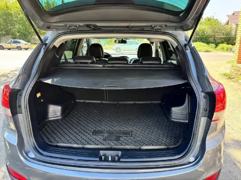 Hyundai ix35
2015 Года выпуска декабрь
Выехала из автосалона в 2016 март
2.0 Бензин, автомат
Состояние идеальное нового авто
149.000 Км пробег оригинал
Автотека зеленая
Вся в заводской краски
В хорошей комплектация
Технически идеалное авто
Прошла полное то 1.000 км назад
Работает отлично, не дизелит, без задиров, ровно четко работает без лишних звуков
Все вопросы по телефону
Юридически кристально чисто
Интересует обмен на авто дешевле
1.300.000
Без торга
+79493829905
📲 Tg: aut⭕️time dnr
📞 Звоните: +7(949)3829905 - фотография - 7