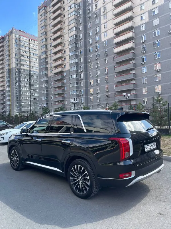 Hyundai palisade 2.2d, 2019г. Без дтп, полный привод, комплектация prestige, 135т км оригинального пробега (пробег трассовый), коробка 8-ми ступенчатый обычный автомат.
Обогревы и вентиляция всех сидений, три ряда сидений, второй ряд капитанские. Подрулевые лепестки, обогрев руля.
Безключевой доступ, старт-стоп, автозапуск, датчики слепых зон, адаптивный круиз-контроль с удержанием в полосе, беспроводная зарядка, складывающиеся зеркала, максимальная led оптика.
Авто полностью русифицированое, carplay, android auto. Колеса r20, свежая резина. Автомобиль полностью обслужен, вложений не требует, 2т км назад прошел т. О. , полное переоформление. Зеленая автотека, я 1 владелец, авто в енакиево, любые проверки
3 🍋 700Т ₽, аргументированный торг
+79494043539 - фотография - 4