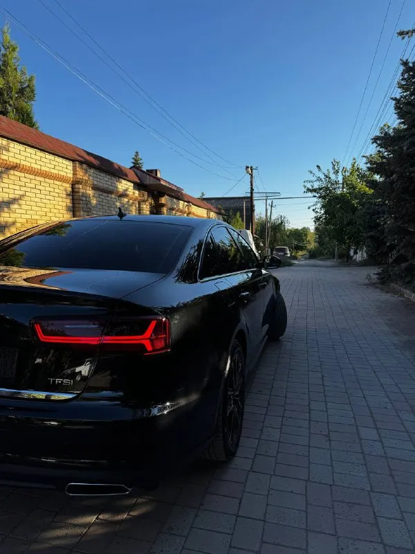 Audi а6 1.8 т
Год 2016
Рестайлинг
Автомобиль в идеальном состоянии, своевременно обслуживался. Есть сервисная книжка. Оригинальный птс. Кузов в родной краске. Не участвовал в дтп. Зимняя резина в комплекте. Полный комплект ключей и документов. В салоне не курили. Оригинальный птс
Больше информации по телефону +79493678201
Цена срочно ‼️ 2🍋100
📲 Tg: марк
📞 Звоните: +7(949)3678201 - фотография - 5