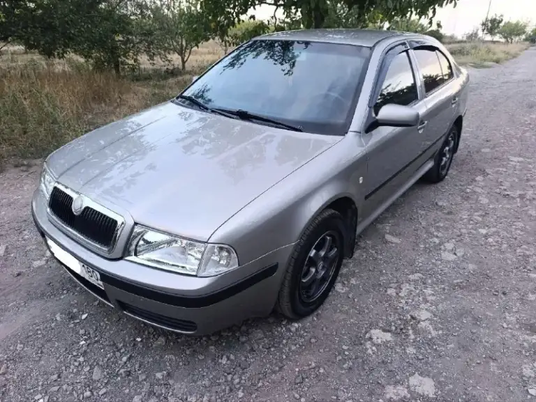 Продам шкоду октавия тур 2007 г. , мотор 1,8 турбо; механика. Едет хорошо, перебрана вся ходовая по мотору без вопросов, кондиционер работает, вообще авто после полного то. Сел - поехал.
Цена 630 тыс руб. , возможен обмен.
+79493615247 - фотография - 1