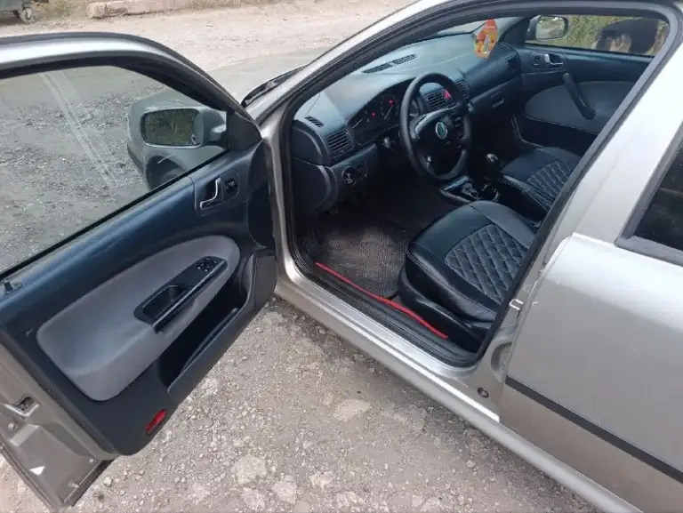 Продам шкоду октавия тур 2007 г. , мотор 1,8 турбо; механика. Едет хорошо, перебрана вся ходовая по мотору без вопросов, кондиционер работает, вообще авто после полного то. Сел - поехал.
Цена 630 тыс руб. , возможен обмен.
+79493615247 - фотография - 6