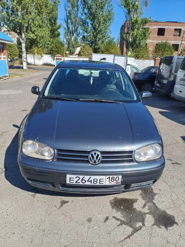 Админу добра!!!
Гольф 2001 год, 1.9 на автомате.
От владельца которых всего 2.
Расход 6 литров по городу, трассу даже не считаю)
Климат, гидрауселитеть, электро зеркала, 4 подъемника окон, ну вообщем для комфорта всё есть.
Кузов огонь, сколы есть на капоте, ходовка в порядке.
Звоните, всё расскажу.
Цена 430 тысяч, торг возможен.
Макеевка
+79493183190
📞 Звоните: +7(949)3183190 - фотография - 1