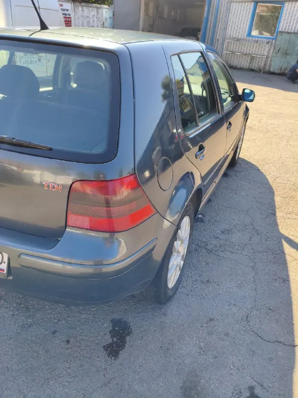 Админу добра!!!
Гольф 2001 год, 1.9 на автомате.
От владельца которых всего 2.
Расход 6 литров по городу, трассу даже не считаю)
Климат, гидрауселитеть, электро зеркала, 4 подъемника окон, ну вообщем для комфорта всё есть.
Кузов огонь, сколы есть на капоте, ходовка в порядке.
Звоните, всё расскажу.
Цена 430 тысяч, торг возможен.
Макеевка
+79493183190
📞 Звоните: +7(949)3183190 - фотография - 3