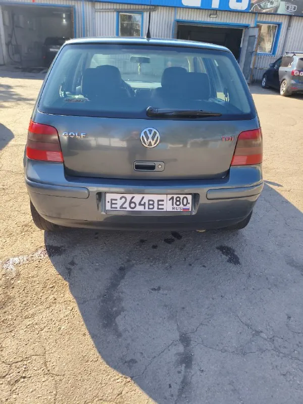 Админу добра!!!
Гольф 2001 год, 1.9 на автомате.
От владельца которых всего 2.
Расход 6 литров по городу, трассу даже не считаю)
Климат, гидрауселитеть, электро зеркала, 4 подъемника окон, ну вообщем для комфорта всё есть.
Кузов огонь, сколы есть на капоте, ходовка в порядке.
Звоните, всё расскажу.
Цена 430 тысяч, торг возможен.
Макеевка
+79493183190
📞 Звоните: +7(949)3183190 - фотография - 4