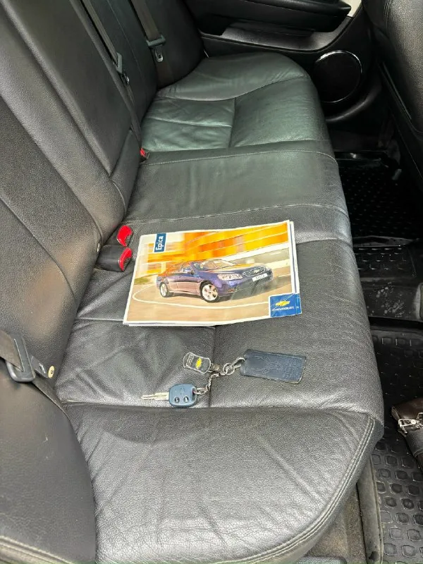 Продам срочно ‼️ ‼️ chevrolet эпика мотор 2 литра ( 6-ти цилиндровый) едит бодро, не троит,54 дымит ! Кпп механика 5-ти ступка по кузову гнили нет ! Есть не большие жучки! По комплектации- 1-гидроусилитель руля 2-вылет руля 3-электропривод сидений 4-климат контроль 5-круиз контроль 6-складывания зеркал 7- подогрев сидений 8-2 камеры регистратор и камера заднего вида 9- качественная музыка так же установлен carplee на андроиде 10-установлена новая оптика лэд по документам я владелец ! Оформления на вас! Место осмотра г харцызск цена 450 тисячь +79494559347
📞 Звоните: +7(949)4559347 - фотография - 10