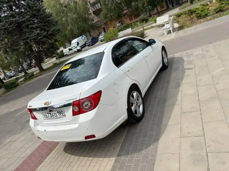 Продам срочно ‼️ ‼️ chevrolet эпика мотор 2 литра ( 6-ти цилиндровый) едит бодро, не троит,54 дымит ! Кпп механика 5-ти ступка по кузову гнили нет ! Есть не большие жучки! По комплектации- 1-гидроусилитель руля 2-вылет руля 3-электропривод сидений 4-климат контроль 5-круиз контроль 6-складывания зеркал 7- подогрев сидений 8-2 камеры регистратор и камера заднего вида 9- качественная музыка так же установлен carplee на андроиде 10-установлена новая оптика лэд по документам я владелец ! Оформления на вас! Место осмотра г харцызск цена 450 тисячь +79494559347
📞 Звоните: +7(949)4559347 - фотография - 4