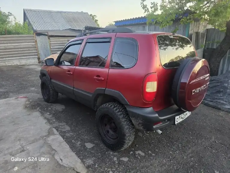 🚨 Срочно! Продам chevrolet niva 2003 г. 🚨
💰 Цена: 375 000 ₽(реальному покупателю — торг у капота!)
📍 Пробег: 196 000 км
🔥 Вложений не требует — сел и поехал!
✔️ Ходовка полностью новая
✔️ Новая коробка передач
✔️ Новая корзина сцепления
🛞 В продаже есть(цена договорная):
* Диски с демисезонной резиной (отличное состояние)
* Новая грязевая резина на дисках
⚡ Отличный вариант для города и бездорожья!
Машина ухожена, полностью готова к любым дорогам!
📲 +7949 308 98 07 Звоните — отвечу на все вопросы!
📞 Звоните: +7(949)3089807 - фотография - 6