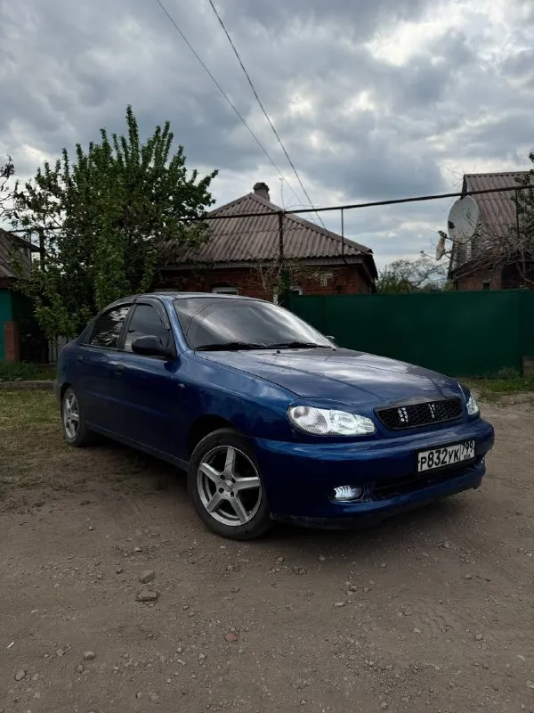 Продам обслуженный chevrolet lanos 2006 г. , 1.5, владею 4 года, в январе 2025 была капиталка мотора 👍
Коробка работает без проблем, ходовка перебрана, ручник работает, гур, кондиционер дует как дикий ❄️, подушка безопасности у водителя, передних два электрических стеклоподъемника.
Вкруг тонировка, led лампы стоят, везде. Задние фары в тонировочной плёнке, в передних фарах мини линзы и фотохромная бронепленка, туманки лед.
Выхлоп приятный, басистый, переделанный.
Музыка очень хорошая, ничего заводского ( активный сабвуфер, отдельно усилитель на передние колонки 16-е + высокочастотники) 🎵
Решетка в капот кастомная)
Колеса 15-ые, диски брались новыми пару лет назад, без ремонтов и прочего
Пороги и днище не гнилое
В комплекте отдам 14-ю шипованную зиму на штампах готовую к эксплуатации
+79497935313
Цена: 355 - фотография - 1