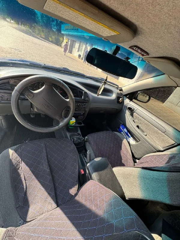 Продам обслуженный chevrolet lanos 2006 г. , 1.5, владею 4 года, в январе 2025 была капиталка мотора 👍
Коробка работает без проблем, ходовка перебрана, ручник работает, гур, кондиционер дует как дикий ❄️, подушка безопасности у водителя, передних два электрических стеклоподъемника.
Вкруг тонировка, led лампы стоят, везде. Задние фары в тонировочной плёнке, в передних фарах мини линзы и фотохромная бронепленка, туманки лед.
Выхлоп приятный, басистый, переделанный.
Музыка очень хорошая, ничего заводского ( активный сабвуфер, отдельно усилитель на передние колонки 16-е + высокочастотники) 🎵
Решетка в капот кастомная)
Колеса 15-ые, диски брались новыми пару лет назад, без ремонтов и прочего
Пороги и днище не гнилое
В комплекте отдам 14-ю шипованную зиму на штампах готовую к эксплуатации
+79497935313
Цена: 355 - фотография - 9