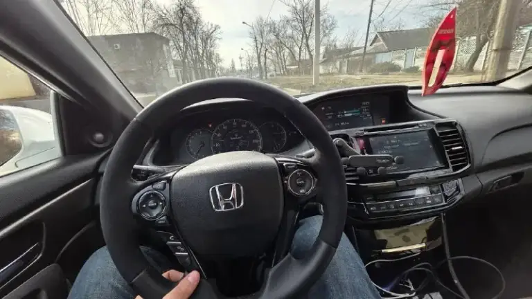 Honda accord coupe 2016 год выпуска конец года.
Максимальная комплектация за исключением кожи. Пробег 125.000км. Подрулевые лепестки, мультируль, люк, led-оптика, камера 180 в зеркале, камера заднего вида, два монитора, хорошая аудио-система, бесключевой доступ, кнопка старт-стоп.
Машина в хорошем техническом состоянии, требует небольших вложений по лкп. Автомат работает ровно, не пинает, мотор 2.4 vtec, на приятном хондовском выхлопе.

Телефон для связи - +79494043552
+79494351355

Цена: 1.450.000₽ разумный торг на месте по факту. - фотография - 8