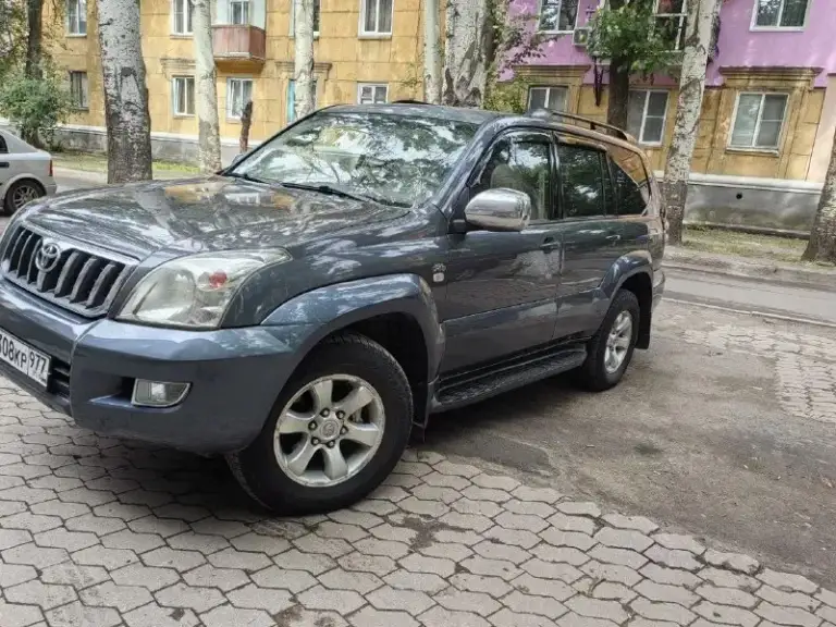 Toyota прадо комплектация полная с люком вся в родной краске машина на ходу но в верхней части мотора что-то сильно клацает цена 1м.120 тел +79493702945
📞 Звоните: +7(949)3702945 - фотография - 7