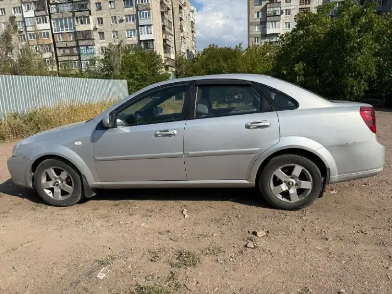 🚗Chevrolet lacetti 1.6
2008 Год
Пробег- 214.000
✅Мотор работает ровно, коробка без хрустов
Комплектация :
🔹4 Электростеклоподьемника
🔹Электро зеркала
🔹Обогрев стекл
🔹Кондиционер
По кузову не гнилая, 2 комплекта резины зима и лето.
Замена масла 1000 км назад
💰Цена- 510.000 р

📞+7949)Ю3752677 - фотография - 6