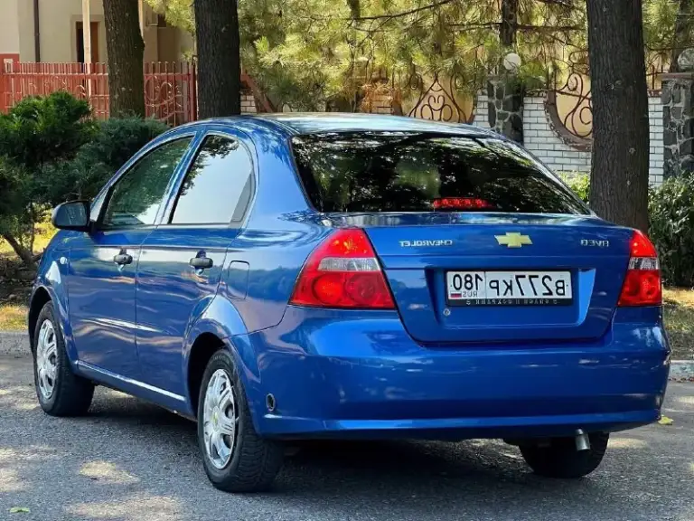 Chevrolet aveo 1.5 2009 год выпуска. Куплена новой в 2009 году в автосалоне. Родной подтверждённый пробег 162.тыс. Км. Один единственный хозяин за всё время❗️ птс оригинал! Кузов в дтп не участвовал. Полностью оцинкован! Авто абсолютно весь обслужен и не требует никаких вложений, и в ближайшее время не будет требовать. Недавно было сделано большое т. О с заменой грм, помпы, масла, фильтра, свечи, сцепления. Вся геометрия идеально ровная, вся безопасность на месте, все герметики и швы заводские! Все стекла родные. Реально очень хорошая aveo (в таком состоянии единицы). Ездили с умом. Двигатель 1.5л. Как часы, работает тихо, едет очень шустро, масло грамма не берёт. Кпп переключается мягко и легко. Ходовая часть мягенькая, без стуков. Заправлялся только аи-95. Богатая комплектация: кондиционер(заправлен и дует❄️). Установле газ пропан, гидроусилитель руля. Подушки безопасности airbag. Система abs. . Эл. Регулировка зеркал с обогревом. Эл. Стеклоподъемники с доводчиками. Сигнализация.
💰Цена :530.000₽💰
📞+79494355183 - фотография - 6