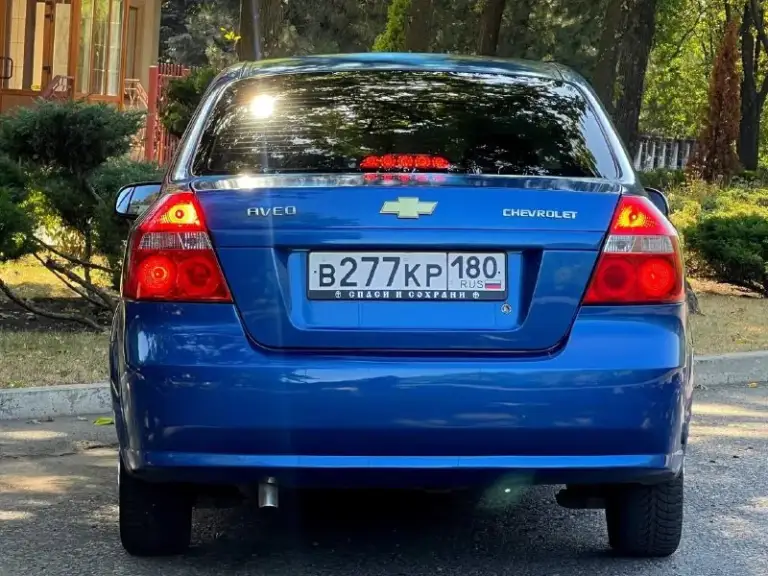 Chevrolet aveo 1.5 2009 год выпуска. Куплена новой в 2009 году в автосалоне. Родной подтверждённый пробег 162.тыс. Км. Один единственный хозяин за всё время❗️ птс оригинал! Кузов в дтп не участвовал. Полностью оцинкован! Авто абсолютно весь обслужен и не требует никаких вложений, и в ближайшее время не будет требовать. Недавно было сделано большое т. О с заменой грм, помпы, масла, фильтра, свечи, сцепления. Вся геометрия идеально ровная, вся безопасность на месте, все герметики и швы заводские! Все стекла родные. Реально очень хорошая aveo (в таком состоянии единицы). Ездили с умом. Двигатель 1.5л. Как часы, работает тихо, едет очень шустро, масло грамма не берёт. Кпп переключается мягко и легко. Ходовая часть мягенькая, без стуков. Заправлялся только аи-95. Богатая комплектация: кондиционер(заправлен и дует❄️). Установле газ пропан, гидроусилитель руля. Подушки безопасности airbag. Система abs. . Эл. Регулировка зеркал с обогревом. Эл. Стеклоподъемники с доводчиками. Сигнализация.
💰Цена :530.000₽💰
📞+79494355183 - фотография - 7