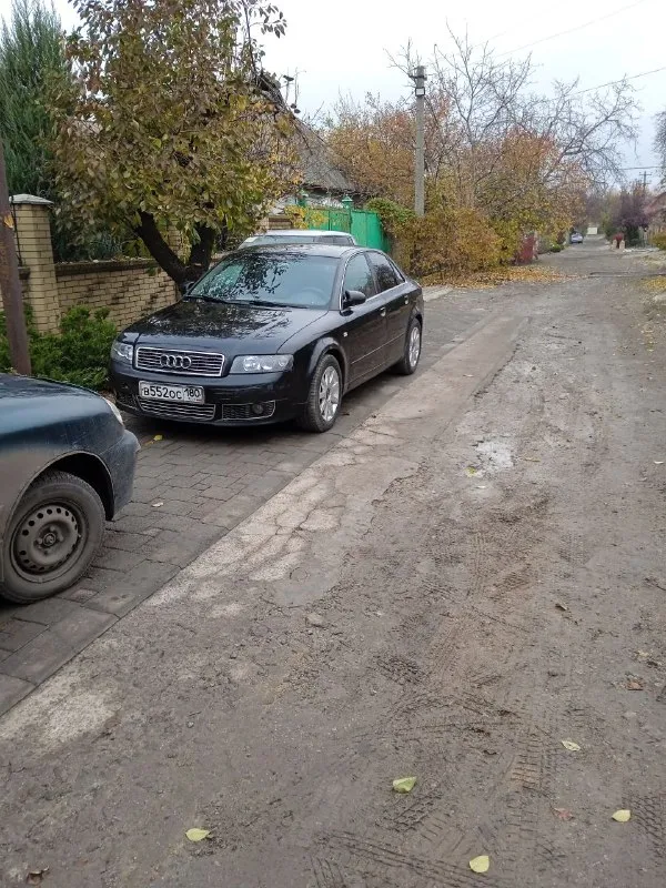 Продам ауди а4 б6 2.4bdv 2004г. В 6ст механика полный привод кватро, машина на каждый день два комплекта колёс р18 лето и р16 зима би лед линзы и много чего ещё. Я собственник. Цена 540т. Руб тел. +79493719074 - фотография - 7