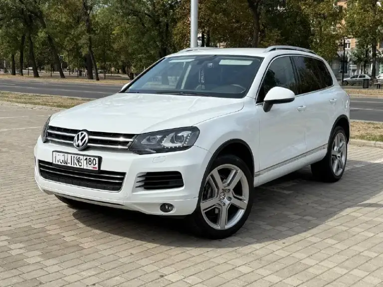 Volkswagen touareg 2012г куплен в 2013
3.6 Бензин 4motion
Акпп 8-ст aisin
Самая надежная связка
Автомобиль в отличном состоянии
( В родном окрасе )
Все зоны риска в броне пленке
Родной пробег 220т км
Катализаторы все на месте
Сервисные книги все записи и чеки по ремонту имеются
Два ключа
Оригинальные диски р21
Автотека к автомобиля подтверждает состояние ( зеленая )
В таком состоянии найти туарега очень сложно !
Готов на любые проверки
Я собственник
Оформление в мрэо
Рассматриваю обмен с вашей доплатой
1.950.000Р
+79494143810
Донецк
📲 Tg: н н
📞 Звоните: +7(949)4143810 - фотография - 2