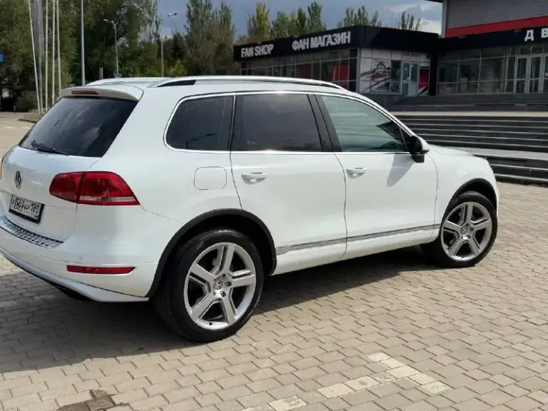Volkswagen touareg 2012г куплен в 2013
3.6 Бензин 4motion
Акпп 8-ст aisin
Самая надежная связка
Автомобиль в отличном состоянии
( В родном окрасе )
Все зоны риска в броне пленке
Родной пробег 220т км
Катализаторы все на месте
Сервисные книги все записи и чеки по ремонту имеются
Два ключа
Оригинальные диски р21
Автотека к автомобиля подтверждает состояние ( зеленая )
В таком состоянии найти туарега очень сложно !
Готов на любые проверки
Я собственник
Оформление в мрэо
Рассматриваю обмен с вашей доплатой
1.950.000Р
+79494143810
Донецк
📲 Tg: н н
📞 Звоните: +7(949)4143810 - фотография - 3