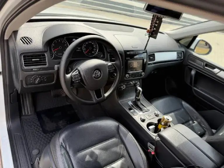 Volkswagen touareg 2012г куплен в 2013
3.6 Бензин 4motion
Акпп 8-ст aisin
Самая надежная связка
Автомобиль в отличном состоянии
( В родном окрасе )
Все зоны риска в броне пленке
Родной пробег 220т км
Катализаторы все на месте
Сервисные книги все записи и чеки по ремонту имеются
Два ключа
Оригинальные диски р21
Автотека к автомобиля подтверждает состояние ( зеленая )
В таком состоянии найти туарега очень сложно !
Готов на любые проверки
Я собственник
Оформление в мрэо
Рассматриваю обмен с вашей доплатой
1.950.000Р
+79494143810
Донецк
📲 Tg: н н
📞 Звоните: +7(949)4143810 - фотография - 7