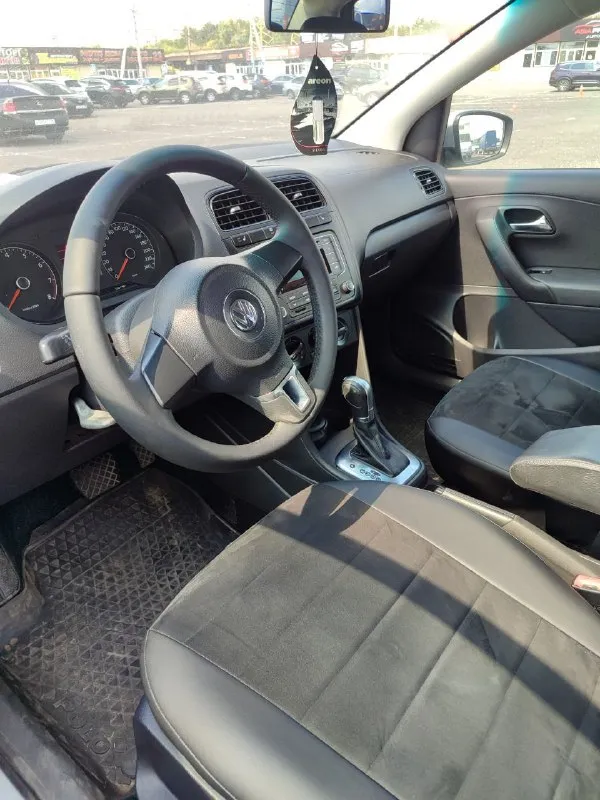 Продам volkswagen polo 2013
Бензин 1.6
Кпп : автомат
Пробег 146 000
+ Зимняя резина
Автомобиль в отличном состоянии вложений не требует.
Цена 870 000 р.
+79494039938 - фотография - 4
