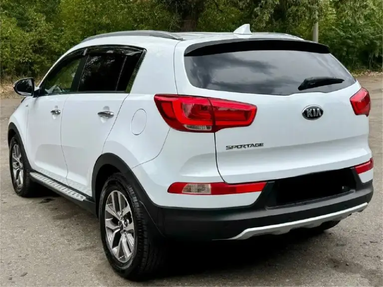 Kia sportage restailing
2014 Год
Двигатель 2.0 бензин
Коробка автомат
Пробег 157 тыс. Км
Автомобиль в отличном состоянии,
Кузов без дтп, весь в заводском окрасе,
Двигатель работают как часики без посторонних шумов !!!
Коробка переключаем как положено без пенков, рывков, и прочего,
Ходовая сбитая не чего не стучит не гремит !
Машина полностью обслужена, вложения на требует от слова совсем !
Максимальная комплектация,
Кожаный салон,
Бесключевой доступ ( start-stop)
Раздельный климат контроль,
Круиз контроль,
Датчики света, и дождя,
Подогревы руля,
Сидений передних, и задних,
Большой многофункциональный монитор
С камерой заднего вида,
И т. Д.
С документами все в порядке продажа с полным переоформлением в мрэо на вас !
Г. Донецк
Цена 1.395 тыс. ₽
Звоните остальное по
+79494006791
📲 Tg: r. B
📞 Звоните: +7(949)4006791 - фотография - 3