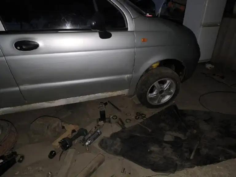 Продам daewoo матиз на ходу двигатель 0.8 на акпп гур кондиционер передние электро стеклоподъёмники очень много поменял по ходовой и с машиной отдам новые запчасти те что не успел поставить по передку новые стойки новые пружины новые опоры новые рычаги с шаровыми новые тормозные суппорта с колодками всё обсалютно новые поменял и машину поставил по задней части отдам проставки пружины рычаги и два амортизатора также масло новое с фильтром и новое масло для акпп цена машины без торга на отдачу 250т рублей на учёт поставить можно есть доки днр и укр +79497071206
📞 Звоните: +7(949)7071206 - фотография - 2