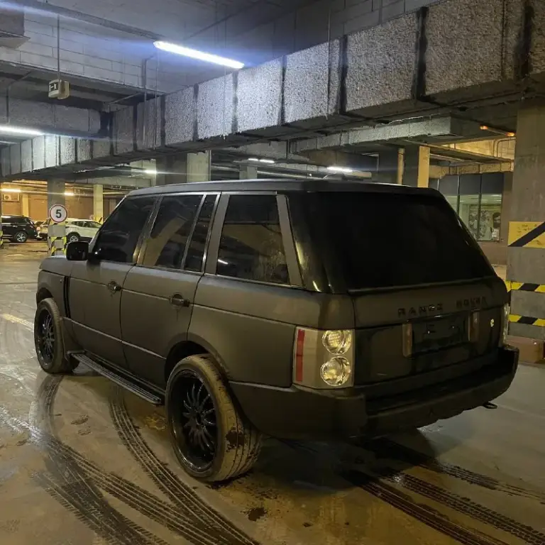 Продам
Land rover range rover
2005 Год
4.4 Бензин
Автомобиль в хорошем состоянии, в моторе поменяно всё что нужно было менять, подвеска обслужена, салон полностью перешит, кузов весь обтянут в плёнку, есть возрастные косяки по задним аркам, едет бодро и выглядит хорошо, если будут вопросы звоните или пишите отвечу.

Цена 650 000

+79496152097 - фотография - 3