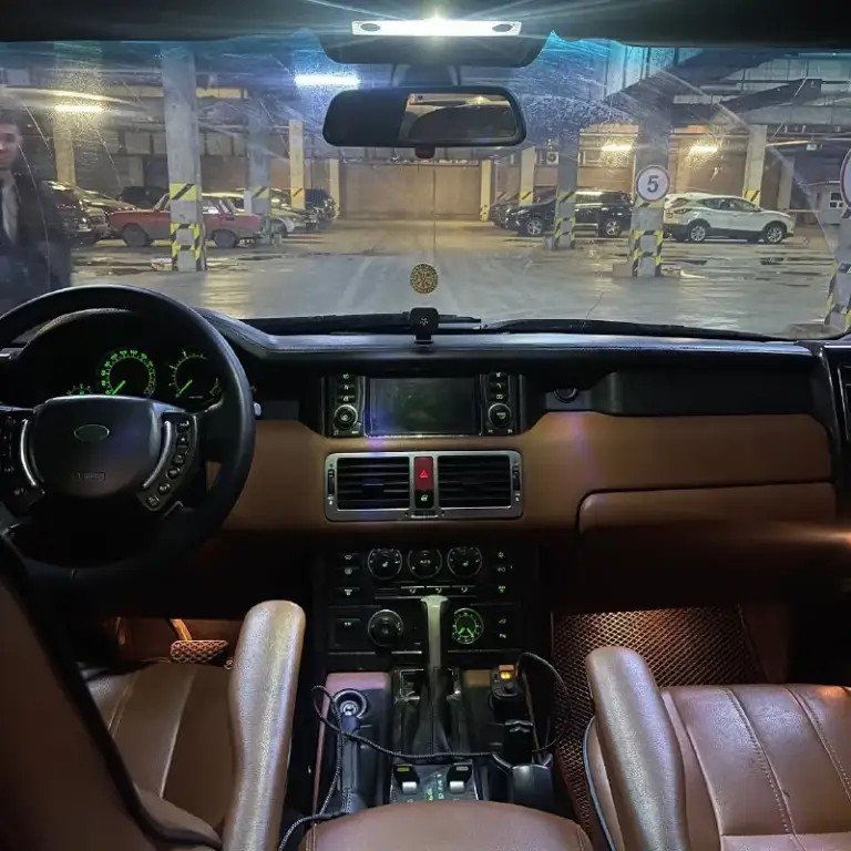 Продам
Land rover range rover
2005 Год
4.4 Бензин
Автомобиль в хорошем состоянии, в моторе поменяно всё что нужно было менять, подвеска обслужена, салон полностью перешит, кузов весь обтянут в плёнку, есть возрастные косяки по задним аркам, едет бодро и выглядит хорошо, если будут вопросы звоните или пишите отвечу.

Цена 650 000

+79496152097 - фотография - 6