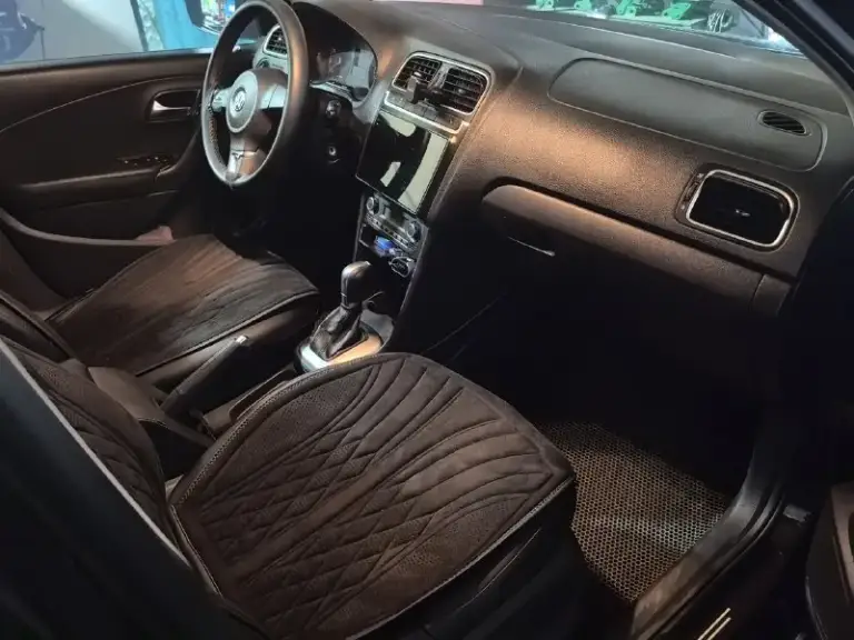Volkswagen polo (фольсваген поло )2011г. Мотор 1.6 пробег 275. Автомобиль в хорошем состоянии с комплектацией highline (климат контроль, мультируль, 4 автоматических стеклоподъёмника с доводчиками, подогрев передних сидений, электро легулеровка и подогрев зеркал, esp, парктроник) коробка aisin в очень хорошем состоянии. Масло не жрёт ни капли, каждые 6000 производилась замена(emperol) на пробеге 260 было заменено: масло в коробке, цепь грм, свечи, катушки зажигания, ремень) установлена сигнализация starline с автозапуском, газовые упоры под капотом, магнитола teyes cc3 2k с голосовым помощником, регистратор teyes x5 1080p с выводом изображения на головное устройство и функцией adas, камера заднего вида. В дверях хорошие 16 динамика ural, в багажнике саб ural. Двери все проклеины(обесшумленны) 2 комплекта колёс : зимняя резина в очень хорошем состоянии на оригинальных дисках, летняя kumho на новых дисках(летний комплект покупался новым, в начале лета)осмотр горловка-енак
📞 Звоните: +7(949)4912073 - фотография - 10