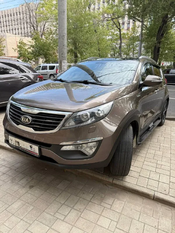 Продам kia sportage
Пробег: 185000 км.
Год:2013
Мотор:2л
Коробка:автомат
Привод:полный
Автомобиль в отличном состоянии, весь в родном окрасе, не участвовал в дтп.
Салон чистый и опрятный!
По технической части также никаких нареканий, вложений не требует, мотор масло не расходует от замены до замены.
Я второй владелец.
Хорошая комплектация: мультируль, подогрев всех сидений, камера заднего вида, парктроники, двух зонный климат контроль, круиз контроль, не плохая музыка, панорамная крыша.
В машине абсолютно все работает без каких либо нареканий, в салоне не курили.
Летняя резина на докат.
Зимняя резина 1 сезон в комплекте.
Цена: 1 450 000 руб + небольшой торг при осмотре автомобиля.
+79493195557 - фотография - 8