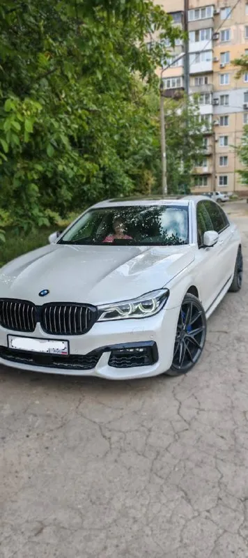 Bmw 750і 4.4 от собственника.

Год выпуска: 2017
Пробег: 91т км.
Стоимость: 3 800 000 руб. (торг)

Машина в идеальном состоянии.
Автомобиль представляет собой спортивный автомобиль, с невероятной динамикой. При это автомобиль очень комфортный для ежедневных поездок.
Максимальная комплектация, с задними шторками, что большая редкость, проекцию на лобовое стекло, панорамную крышу, диски r21 и т. Д.
Автомобиль в абсолютно заводском состоянии, безо всякого чип-тюнинга и т. Д.
Все органы и системы исправны и работают также, как на новой машине.
Невероятно мощный, быстрый и универсальный автомобиль.

Тел: +79498477720 - фотография - 1