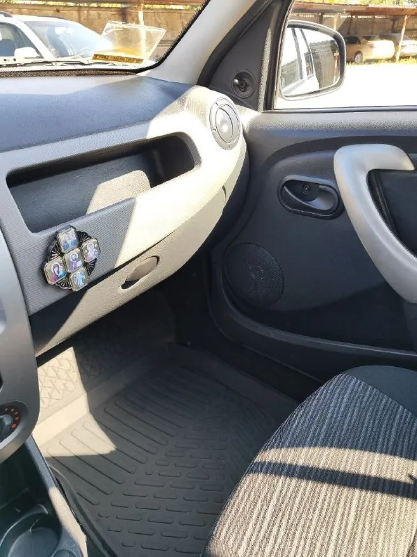 Продам renault логан 2012года.
1.4 -75 Л. С.
Бензин/газ вписан.
Куплена с салона.
1 Хозяин, ✅родной пробег 31тыс, машина вся целая, без дтп, есть незначительные коцки по кузову в ходе эксплуатации. Все стекла родные, , коробка, подвеска в отличном состоянии, машина полностью обслужена не требует не каких вложений !
Поменяны масла, фильтра.
Гидроусилитель руля, стеклоподъемники, центральный замок 2 ключа, магнитола, с документами полный порядок.
Цена 570 000₽, торг.
Просмотр луганск, донбасс
Звоните/пишите +79591600502, телеграмм
📞 Звоните: +7(959)1600502 - фотография - 6