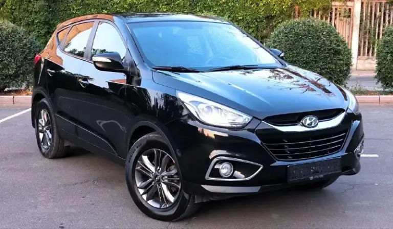 Hyundai ix35 г( 2015 рестайлинг ) цена 1390000 автомат, пробег 140 1 хозяин птс оригинал без дтп противоугонная система сигнализация
Центральный замок
Помощь при вождении:
Круиз-контроль
Парктроник задний
Камера заднего вида
Система автоматической парковки
Система помощи при старте в гору
Датчик света
Датчик дождя электростеклоподъемники передние и задние электропривод зеркал
Охлаждаемый перчаточный ящик
Подогрев сидений водителя и пассажира обогрев зеркал обогрев заднего стекла обогрев зоны стеклоочистителей мультимедиа и навигация: навигационная система
Bluetooth aux 6 колонок авто в идеале все вопросы по телефону: +7(949)4737372
📲 Tg: андрей
📞 Звоните: +7(949)4737372 - фотография - 1