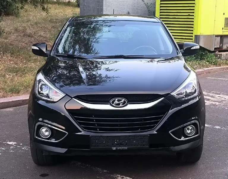 Hyundai ix35 г( 2015 рестайлинг ) цена 1390000 автомат, пробег 140 1 хозяин птс оригинал без дтп противоугонная система сигнализация
Центральный замок
Помощь при вождении:
Круиз-контроль
Парктроник задний
Камера заднего вида
Система автоматической парковки
Система помощи при старте в гору
Датчик света
Датчик дождя электростеклоподъемники передние и задние электропривод зеркал
Охлаждаемый перчаточный ящик
Подогрев сидений водителя и пассажира обогрев зеркал обогрев заднего стекла обогрев зоны стеклоочистителей мультимедиа и навигация: навигационная система
Bluetooth aux 6 колонок авто в идеале все вопросы по телефону: +7(949)4737372
📲 Tg: андрей
📞 Звоните: +7(949)4737372 - фотография - 4